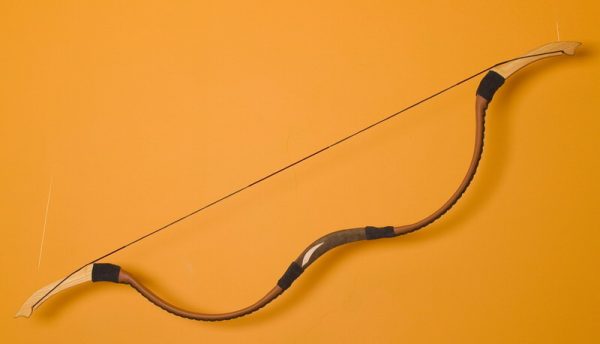 Traditional Mongolian recurve bow T/177-0